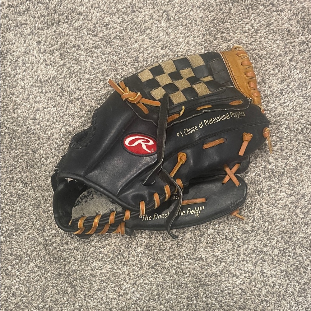 Rawlings Black and Brown Baseball Glove